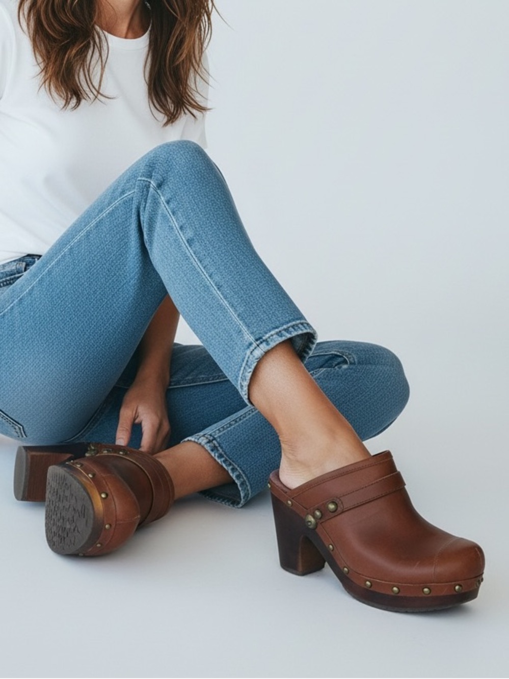 UGG Australia Brown Leather Slip-On Clog Mules Woman Shoes Size 7